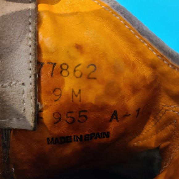 Frye Deborah Cut Stud Boot - Size 9 - Picture 6 of 6